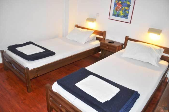 Aparthotel Odos Odysseos Ermupoli Pokój zdjęcie