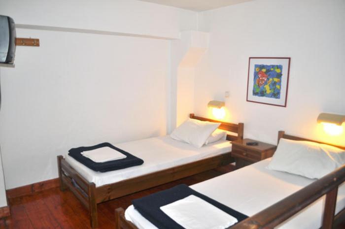 Aparthotel Odos Odysseos Ermupoli Pokój zdjęcie